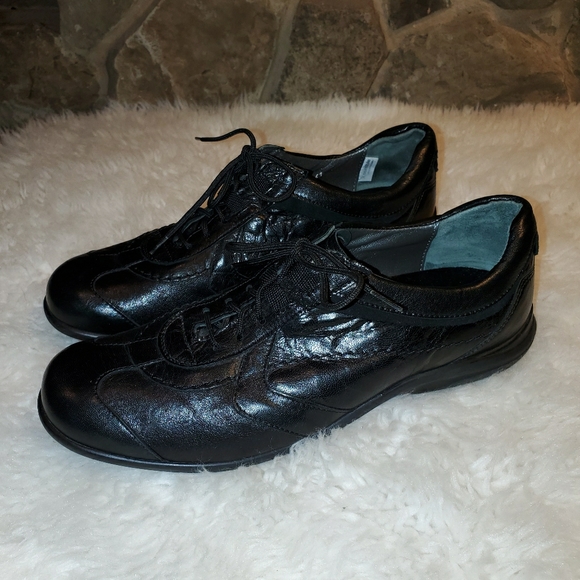 Sensible The Stretchable shoes black oxfords - Picture 1 of 5